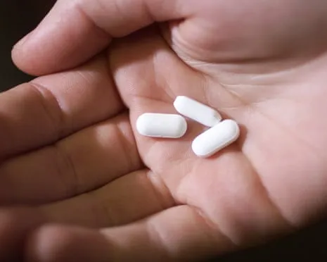 Daily Aspirin Reveals ‘Huge Effect’ in Preventing Bowel Cancer Recurrence, Trial Finds