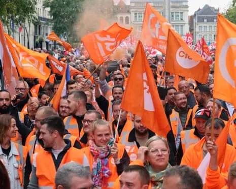 Nationwide Walkout Action Sees Hundreds of Thousands Marching Throughout France